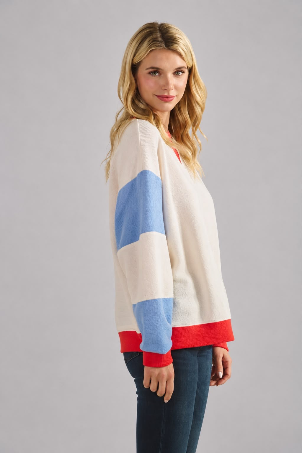 Cloudy Knit Colorblock Long Sleeve
Top